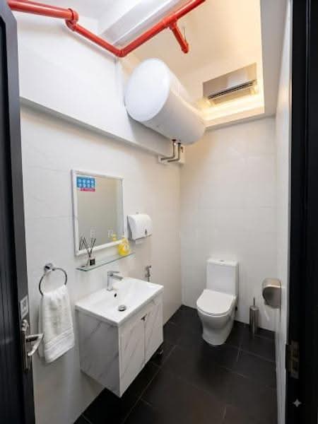 Primz Bizhub, 21 Woodlands Close singapore, Admiralty / Woodlands, 2,659 sqft, Light Industrial (B1) For Rent, by Eric Lee, 500280903 - Bathroom - CommercialGuru.com.sg
