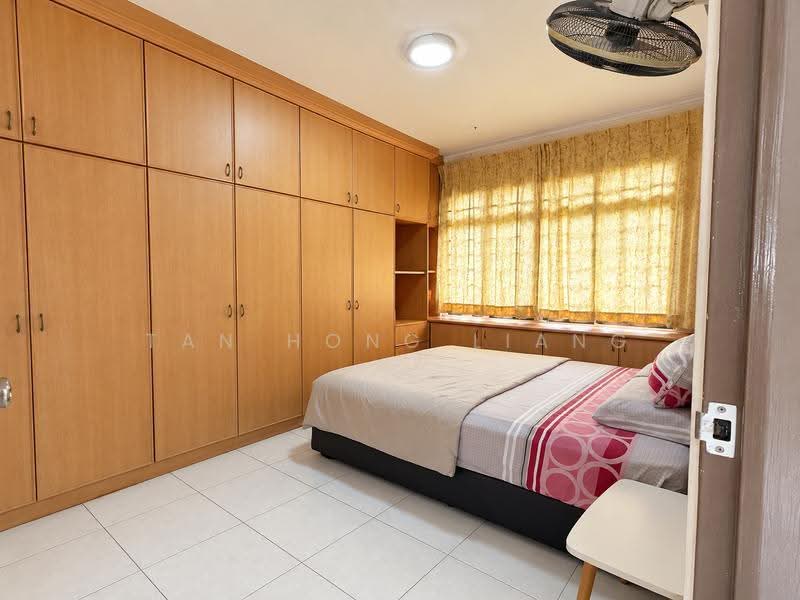 693 Jurong West Central 1, 693 Jurong West Central 1, Boon Lay / Jurong / Tuas, 3 Bedrooms, 1,098 sqft, HDB Flat For Sale, by Tan Hong Liang, 500280912 - Master Bedroom - PropertyGuru.com.sg