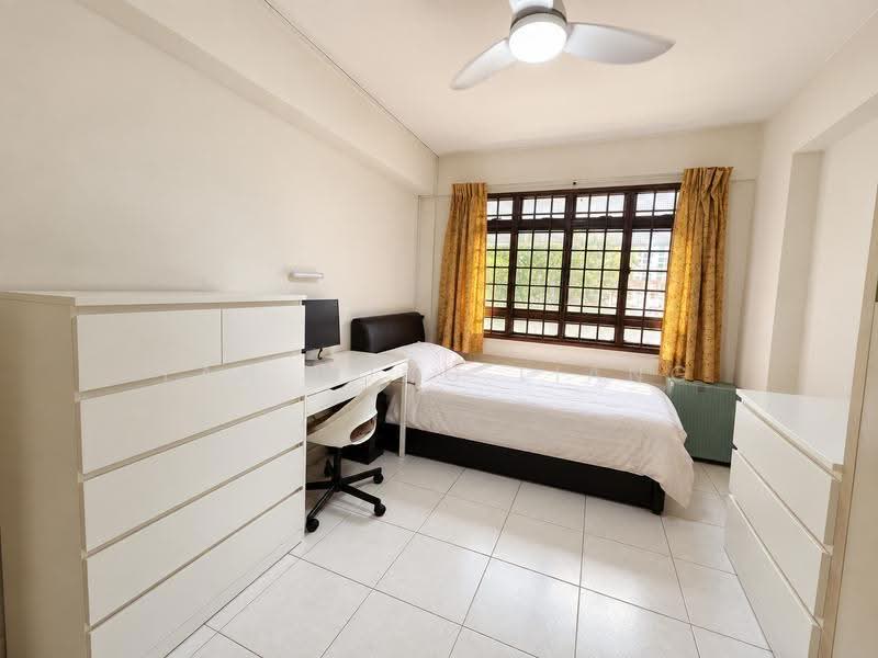 693 Jurong West Central 1, 693 Jurong West Central 1, Boon Lay / Jurong / Tuas, 3 Bedrooms, 1,098 sqft, HDB Flat For Sale, by Tan Hong Liang, 500280912 - Bedroom - PropertyGuru.com.sg