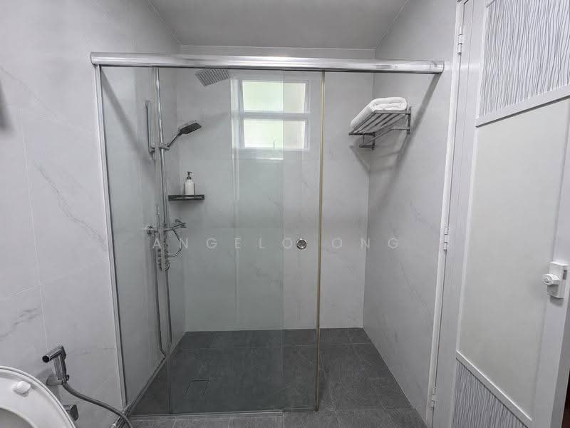 Rare Freehold Apartment D15, East Coast / Marine Parade, 3 Bedrooms, 1,442 sqft, Apartment For Sale, by Angelo Ong, 500280916 - Bathroom - PropertyGuru.com.sg