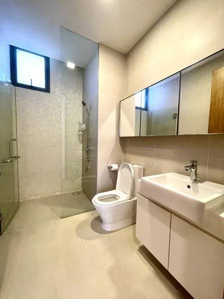 Katong Regency, 13 Tanjong Katong Road, East Coast / Marine Parade, 2 Bedrooms, 958 sqft, Condominium For Rent, by Jas Chua, 500280927 - Bathroom - PropertyGuru.com.sg