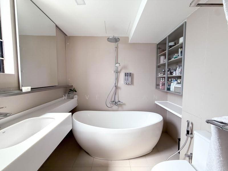 Pinevale, 2 Tampines Street 73, Pasir Ris / Tampines, 3 Bedrooms, 1,292 sqft, Condominium For Sale, by Novell Tan, 500280935 - Bathroom - PropertyGuru.com.sg