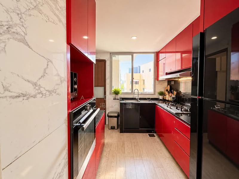 Rare 4-Bedroom Penthouse for Sale in D19, Hougang / Punggol / Sengkang, 4 Bedrooms, 1,950 sqft, Condominium For Sale, by Amanda Fong 冯佩璇, 500280946 - Kitchen - PropertyGuru.com.sg