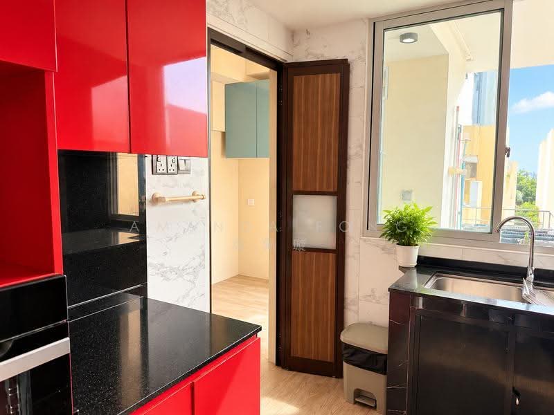 Rare 4-Bedroom Penthouse for Sale in D19, Hougang / Punggol / Sengkang, 4 Bedrooms, 1,950 sqft, Condominium For Sale, by Amanda Fong 冯佩璇, 500280946 - Kitchen - PropertyGuru.com.sg