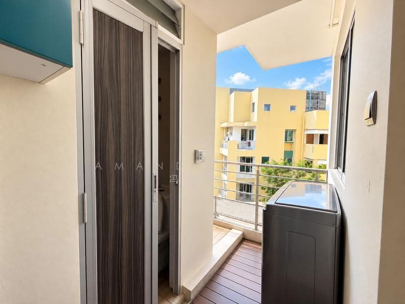 Rare 4-Bedroom Penthouse for Sale in D19, Hougang / Punggol / Sengkang, 4 Bedrooms, 1,950 sqft, Condominium For Sale, by Amanda Fong 冯佩璇, 500280946 - Balcony - PropertyGuru.com.sg