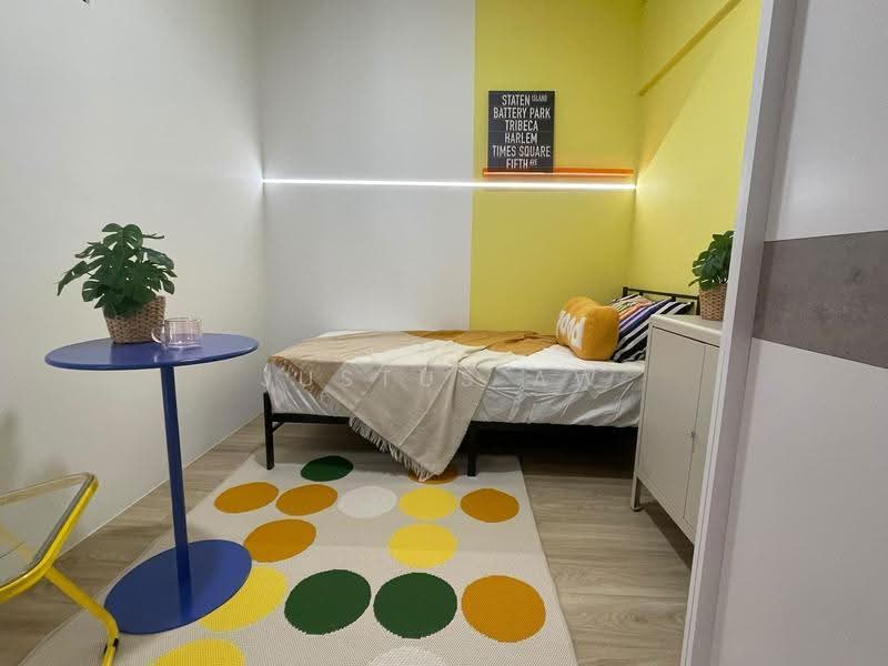 Textile Centre, 200 Jalan Sultan, Beach Road / Bugis / Rochor, 2 Bedrooms, 883 sqft, Apartment For Sale, by Justus Aw, 500280952 - Bedroom P1 - PropertyGuru.com.sg