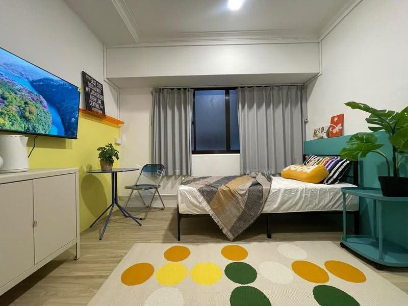 Textile Centre, 200 Jalan Sultan, Beach Road / Bugis / Rochor, 2 Bedrooms, 883 sqft, Apartment For Sale, by Justus Aw, 500280952 - Bedroom P2 dif angle - PropertyGuru.com.sg