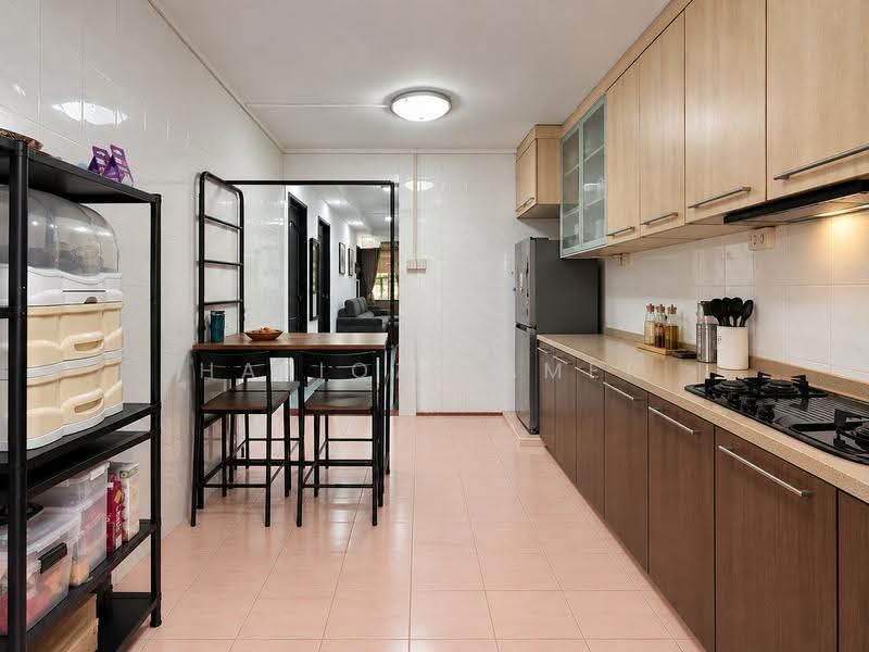 251 Bukit Batok East Avenue 5, 251 Bukit Batok East Avenue 5, Dairy Farm / Bukit Panjang / Choa Chu Kang, 2 Bedrooms, 785 sqft, HDB Flat For Sale, by Hafiqal Amer, 500280981 - Kitchen - PropertyGuru.com.sg