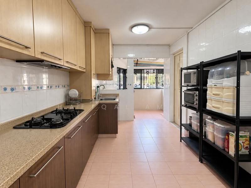 251 Bukit Batok East Avenue 5, 251 Bukit Batok East Avenue 5, Dairy Farm / Bukit Panjang / Choa Chu Kang, 2 Bedrooms, 785 sqft, HDB Flat For Sale, by Hafiqal Amer, 500280981 - Kitchen - PropertyGuru.com.sg