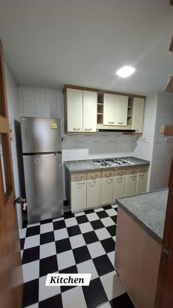 The Florida, 70 Hougang Avenue 7, Hougang / Punggol / Sengkang, 3 Bedrooms, 1,389 sqft, Condominium For Sale, by EVON NG, 500281002 - Kitchen - PropertyGuru.com.sg