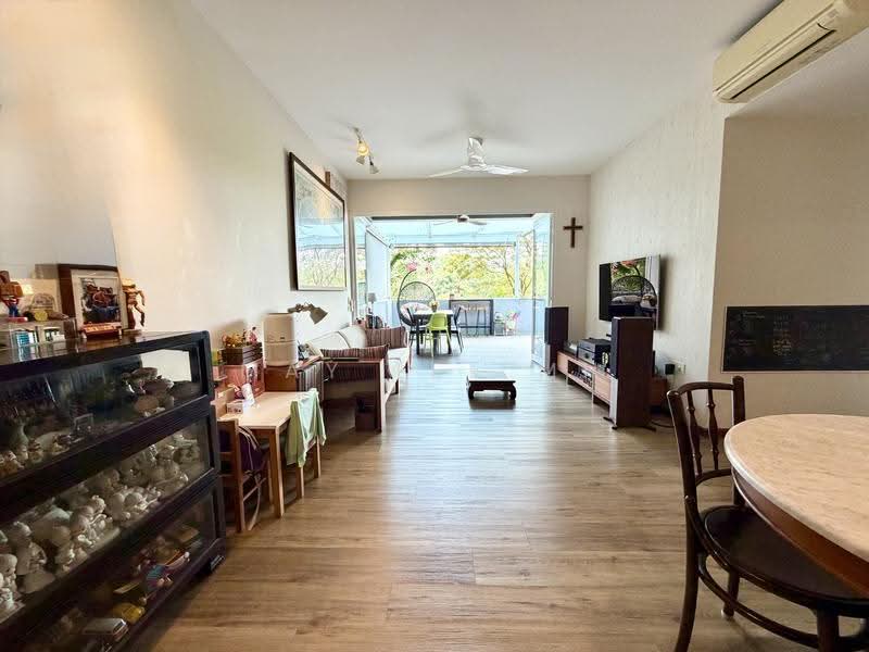 Waterview, 79 Tampines Avenue 1, Pasir Ris / Tampines, 4 Bedrooms, 1,700 sqft, Condominium For Sale, by May Lee MH, 500281012 - Living Room - PropertyGuru.com.sg