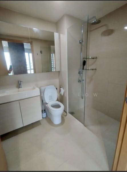 The Tampines Trilliant, 29 Tampines Central 7, Pasir Ris / Tampines, 2 Bedrooms, 872 sqft, Condominium For Rent, by Joanne Low, 500281019 - Bathroom - PropertyGuru.com.sg