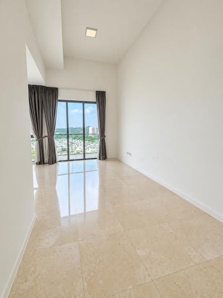 Skies Miltonia, 3 Miltonia Close, Sembawang / Yishun, 3 Bedrooms, 2,562 sqft, Condominium For Sale, by Rayne Chua 蔡美慧, 500281020 - Living Room with Balcony - PropertyGuru.com.sg