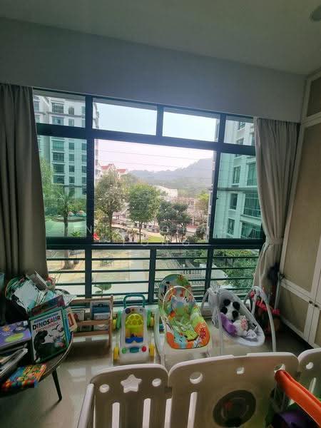 The Hillside, 341 Upper Bukit Timah Road, Clementi Park / Upper Bukit Timah, 3 Bedrooms, 1,313 sqft, Condominium For Sale, by Nicholas Fong, 500281024 - Living Room - PropertyGuru.com.sg