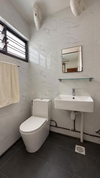 18 Toh Yi Drive, 18 Toh Yi Drive, Clementi Park / Upper Bukit Timah, 2 Bedrooms, 689 sqft, HDB Flat For Rent, by Shawn Lew, 500281027 - Bathroom - PropertyGuru.com.sg
