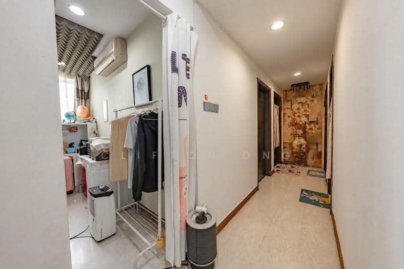 The Eden @ Tampines, 21 Tampines Street 34, Pasir Ris / Tampines, 3 Bedrooms, 1,184 sqft, Condominium For Sale, by Clifton Ong, 500281043 - Corridor - PropertyGuru.com.sg
