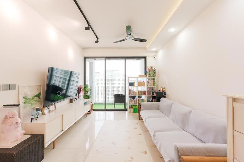 Prive, 39 Punggol Field, Hougang / Punggol / Sengkang, 2 Bedrooms, 883 sqft, Condominium For Sale, by Qristine Goh, 500281046 - Living Room - PropertyGuru.com.sg