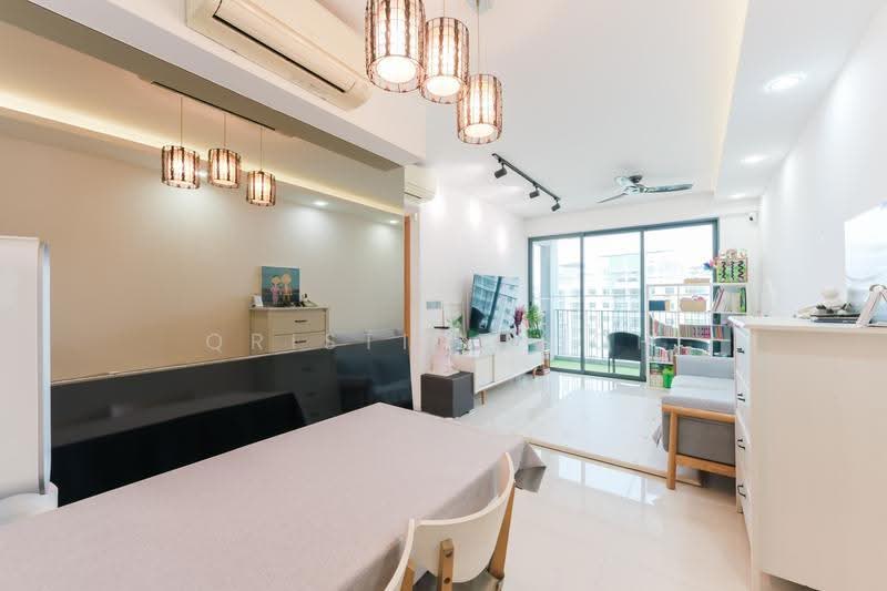 Prive, 39 Punggol Field, Hougang / Punggol / Sengkang, 2 Bedrooms, 883 sqft, Condominium For Sale, by Qristine Goh, 500281046 - Living Room - PropertyGuru.com.sg