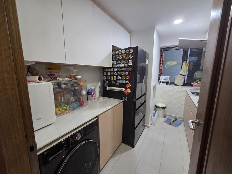 The Topiary, 11 Fernvale Lane, Seletar / Yio Chu Kang, 3 Bedrooms, 915 sqft, Condominium For Rent, by Charmaine Yee, 500281066 - Kitchen - PropertyGuru.com.sg