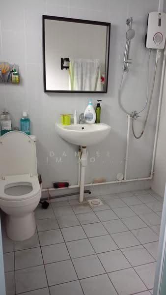 Blk 834 Woodlands, Street 83, 5 Bedrooms, 2,066 sqft, HDB Flat For Sale, by Daniel Lim Yong Joo, 500281068 - Bathroom - PropertyGuru.com.sg