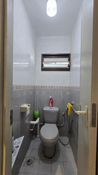 1 Dover Road, 1 Dover Road, Buona Vista / West Coast / Clementi New Town, Room Rental, 200 sqft, HDB Flat For Rent, by Jeff Lim, 500281070 - Bathroom - PropertyGuru.com.sg