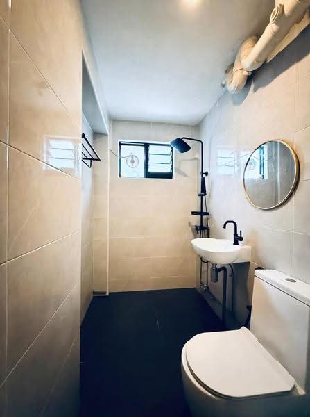 521 Serangoon North Avenue 4, 521 Serangoon North Avenue 4, Hougang / Punggol / Sengkang, 3 Bedrooms, 1,140 sqft, HDB Flat For Rent, by Mohamed Ameen, 500281083 - Bathroom - PropertyGuru.com.sg