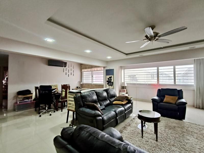 122 Bukit Batok Central, 122 Bukit Batok Central, Dairy Farm / Bukit Panjang / Choa Chu Kang, 4 Bedrooms, 1,593 sqft, HDB Flat For Sale, by Kingsley Zheng 鄭鈞鴻, 500281084 - Living Room - PropertyGuru.com.sg