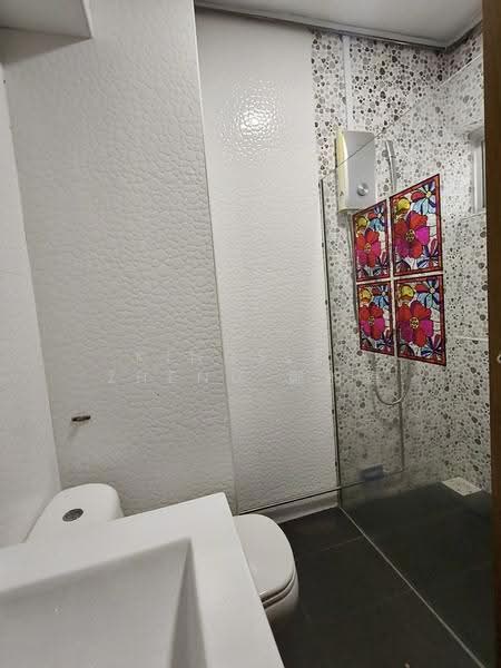 122 Bukit Batok Central, 122 Bukit Batok Central, Dairy Farm / Bukit Panjang / Choa Chu Kang, 4 Bedrooms, 1,593 sqft, HDB Flat For Sale, by Kingsley Zheng 鄭鈞鴻, 500281084 - Bathroom - PropertyGuru.com.sg