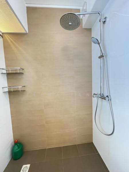 445A Clementi Avenue 3, 445A Clementi Avenue 3, Buona Vista / West Coast / Clementi New Town, 3 Bedrooms, 1,001 sqft, HDB Flat For Rent, by Elena Pang, 500281098 - Bathroom - PropertyGuru.com.sg