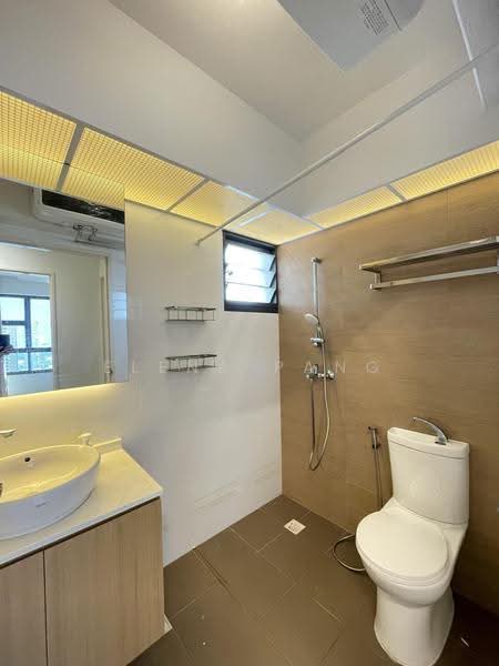 445A Clementi Avenue 3, 445A Clementi Avenue 3, Buona Vista / West Coast / Clementi New Town, 3 Bedrooms, 1,001 sqft, HDB Flat For Rent, by Elena Pang, 500281098 - Bathroom - PropertyGuru.com.sg