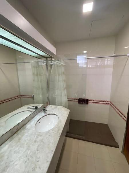 Jervois Grove, 100 Jervois Road, Tanglin / Holland / Bukit Timah, 3 Bedrooms, 1,411 sqft, Apartment For Rent, by Alice Yap, 500281102 - Bathroom - PropertyGuru.com.sg