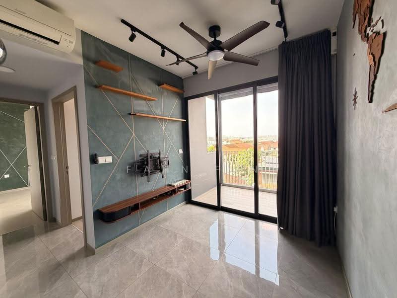 The Garden Residences, 7 Serangoon North View, Hougang / Punggol / Sengkang, 2 Bedrooms, 614 sqft, Condominium For Rent, by Fann Fan, 500281110 - Living Room - PropertyGuru.com.sg