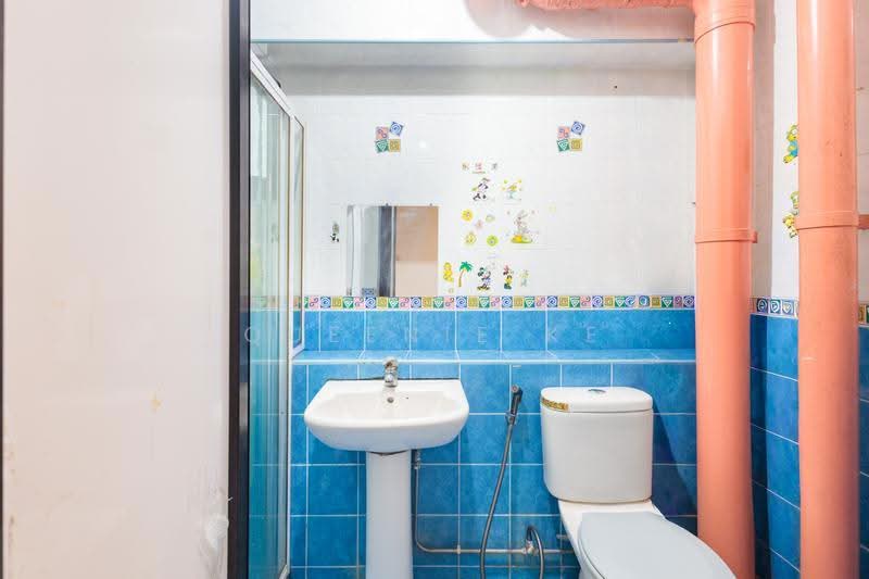 309C Anchorvale Road, 309C Anchorvale Road, Hougang / Punggol / Sengkang, 3 Bedrooms, 1,194 sqft, HDB Flat For Sale, by Queenie Ke, 500281113 - Bathroom - PropertyGuru.com.sg
