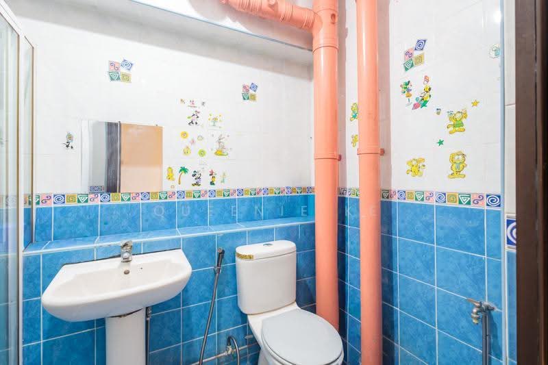 309C Anchorvale Road, 309C Anchorvale Road, Hougang / Punggol / Sengkang, 3 Bedrooms, 1,194 sqft, HDB Flat For Sale, by Queenie Ke, 500281113 - Bathroom - PropertyGuru.com.sg