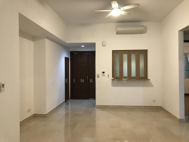 Duchess Crest, 64 Duchess Avenue, Tanglin / Holland / Bukit Timah, 3 Bedrooms, 1,582 sqft, Condominium For Sale, by Reina Tan, 500281119 - Living room - PropertyGuru.com.sg