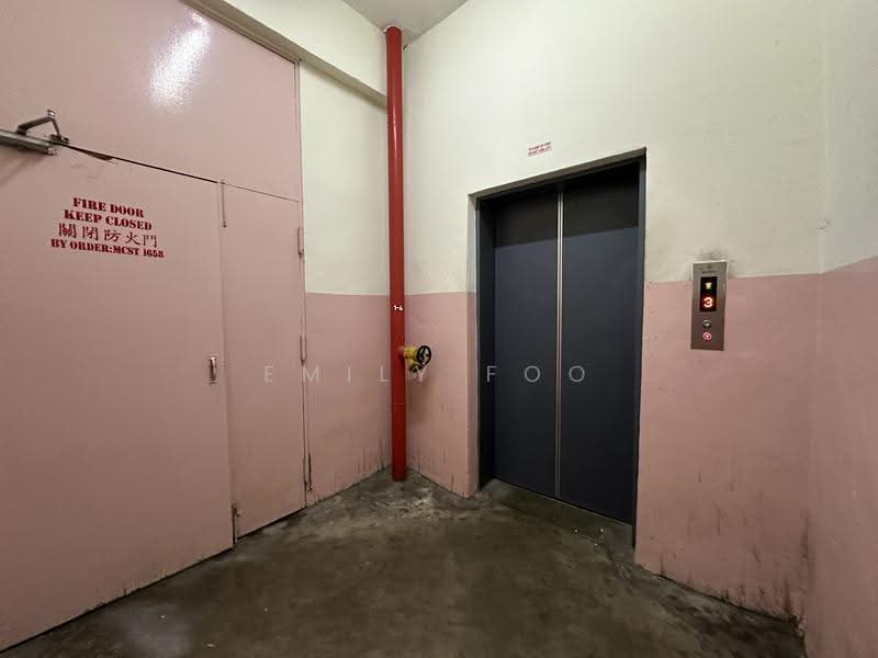 Kapo Factory Building, 80 Playfair Road, Macpherson / Potong Pasir, 1,600 sqft, Light Industrial (B1) For Rent, by Emily Foo, 500281136 - Corridor - CommercialGuru.com.sg