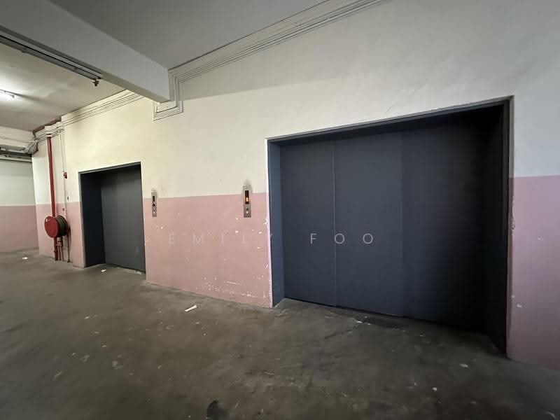 Kapo Factory Building, 80 Playfair Road, Macpherson / Potong Pasir, 1,600 sqft, Light Industrial (B1) For Rent, by Emily Foo, 500281136 - Corridor - CommercialGuru.com.sg