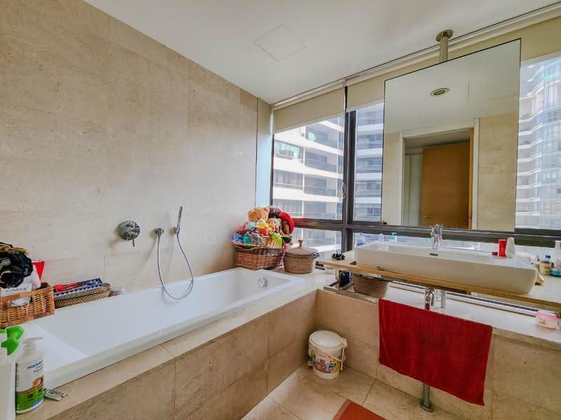 Trilight, 9 Newton Road, Newton / Novena, 3 Bedrooms, 2,110 sqft, Condominium For Rent, by Joel Wee, 500281156 - Bathroom - PropertyGuru.com.sg