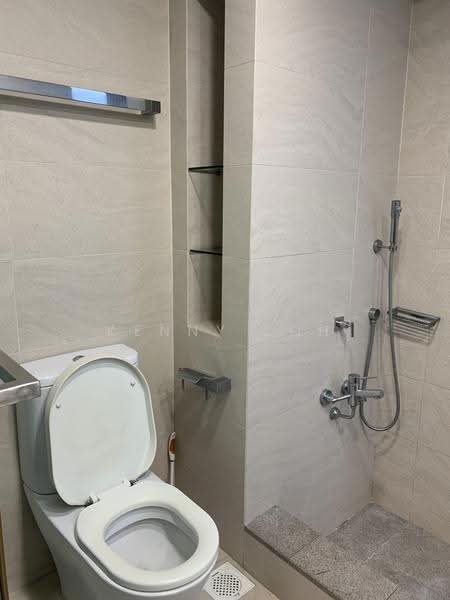 The Lakeshore, 31 Jurong West Street 41, Boon Lay / Jurong / Tuas, Room Rental, 220 sqft, Condominium For Rent, by Kenny Loh, 500281165 - Bathroom - PropertyGuru.com.sg