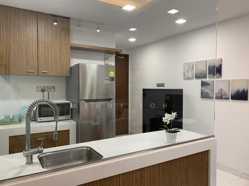 The Lakeshore, 31 Jurong West Street 41, Boon Lay / Jurong / Tuas, Room Rental, 220 sqft, Condominium For Rent, by Kenny Loh, 500281165 - Kitchen - PropertyGuru.com.sg