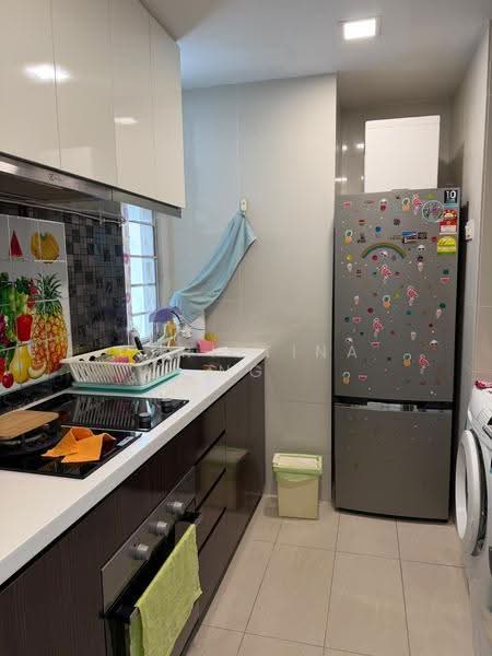 Rezi 3Two, 48 Lorong 32 Geylang, Eunos / Geylang / Paya Lebar, 3 Bedrooms, 969 sqft, Apartment For Sale, by Christina Ng, 500281181 - Kitchen - PropertyGuru.com.sg