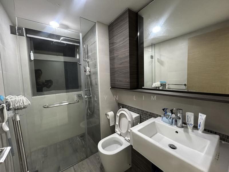 The Terrace, 92 Edgedale Plains, Hougang / Punggol / Sengkang, 3 Bedrooms, 1,001 sqft, Condominium For Sale, by Jeslyn Lim, 500281189 - Bathroom - PropertyGuru.com.sg