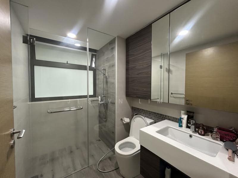 The Terrace, 92 Edgedale Plains, Hougang / Punggol / Sengkang, 3 Bedrooms, 1,001 sqft, Condominium For Sale, by Jeslyn Lim, 500281189 - Bathroom - PropertyGuru.com.sg