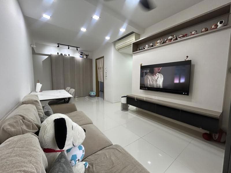 The Terrace, 92 Edgedale Plains, Hougang / Punggol / Sengkang, 3 Bedrooms, 1,001 sqft, Condominium For Sale, by Jeslyn Lim, 500281189 - Living Room - PropertyGuru.com.sg