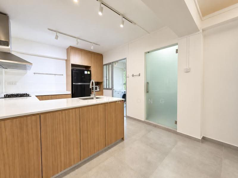 626 Choa Chu Kang Street 62, 626 Choa Chu Kang Street 62, Dairy Farm / Bukit Panjang / Choa Chu Kang, 3 Bedrooms, 1,302 sqft, HDB Flat For Sale, by Tricia Ong, 500281224 - Kitchen - PropertyGuru.com.sg