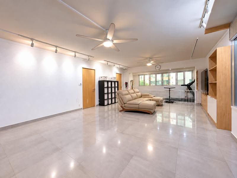626 Choa Chu Kang Street 62, 626 Choa Chu Kang Street 62, Dairy Farm / Bukit Panjang / Choa Chu Kang, 3 Bedrooms, 1,302 sqft, HDB Flat For Sale, by Tricia Ong, 500281224 - Living Room - PropertyGuru.com.sg