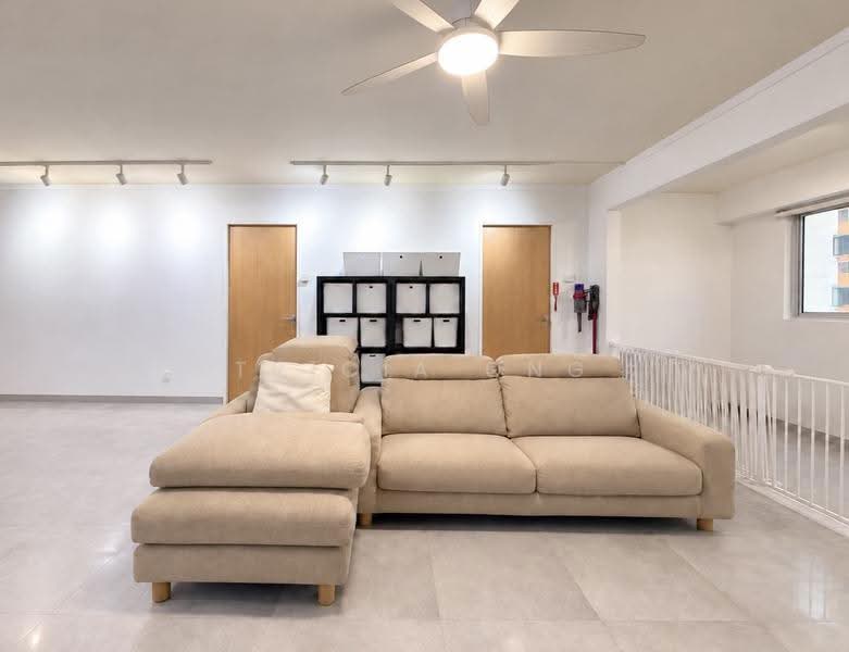 626 Choa Chu Kang Street 62, 626 Choa Chu Kang Street 62, Dairy Farm / Bukit Panjang / Choa Chu Kang, 3 Bedrooms, 1,302 sqft, HDB Flat For Sale, by Tricia Ong, 500281224 - Living Room - PropertyGuru.com.sg