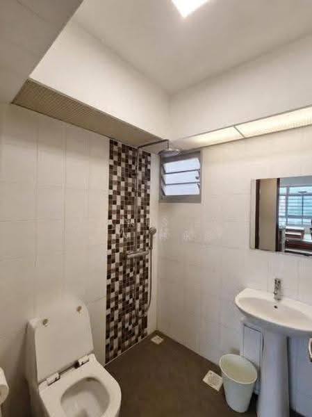 308A Ang Mo Kio Avenue 1, 308A Ang Mo Kio Avenue 1, Ang Mo Kio / Bishan / Thomson, 3 Bedrooms, 1,033 sqft, HDB Flat For Sale, by Danis ET Lim 林永添, 500281231 - Bathroom - PropertyGuru.com.sg