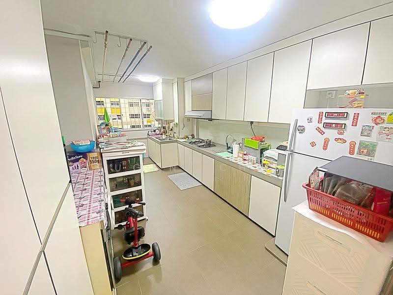 222 Tampines Street 24, 222 Tampines Street 24, Pasir Ris / Tampines, 2 Bedrooms, 786 sqft, HDB Flat For Sale, by Eugene Chen, 500281234 - Kitchen - PropertyGuru.com.sg