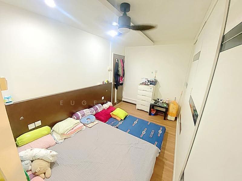 222 Tampines Street 24, 222 Tampines Street 24, Pasir Ris / Tampines, 2 Bedrooms, 786 sqft, HDB Flat For Sale, by Eugene Chen, 500281234 - Bedroom - PropertyGuru.com.sg
